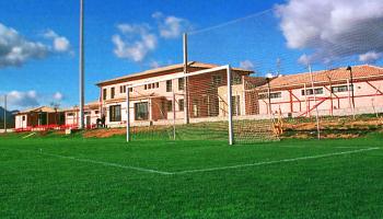 Les instal·lacions serien ampliades per fer-hi un hotel residència destinat al futbol base.