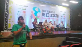 Alejandro durant la seva intervenció al Fòrum. 