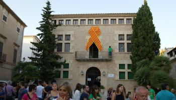 El consistori artanenc, enllaçat.