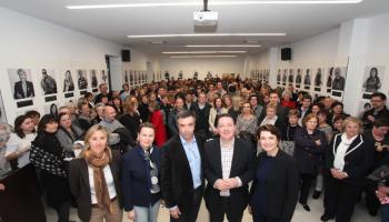 Teresa Palmer, delegada del Govern espanyol; Maria Salom, presidenta del Consell de Mallorca; Miquel Vidal, secretari general del PP; Rafel Torres, batle d'Inca i Margalida Durán, presidenta del Parlament; durant la inauguració de l'exposició.
