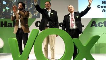 D'esquerra a dreta, Abascal, Vidal-Quadras i Ortega Lara, els líders de la jove formació que en molts àmbits se situa a la dreta del PP.