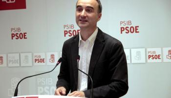 El director de la Fundació Gabriel Alomar, Pere Joan Pons, ha estat l'encarregat de presentar les jornades. 