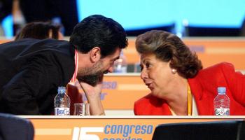 Jaume Matas conversa amb Rita Barberá a un acte del Partit Popular. Era el mateix any que a València celebraren el primer esdeveniment esportiu organitzat per l'ens d'Urdangarin i Diego Torres.