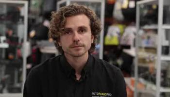 El propietari de Foto Ruano es desvincula de la targeta blava en un 'emocionat' vídeo