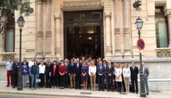 El Parlament fa un minut de silenci per recordar la presidenta de la Diputació de Lleó