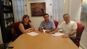 Camps el juny de 2013 durant una trobada amb el batle de Es Mercadal, Francesc Ametller i l'exdelegat d'Educació, Julian Hernández. 