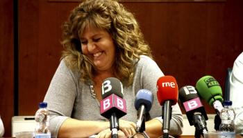 La consellera Camps assegura que està “molt tranquil·la” i recorda que va ser el seu departament qui va lliurar la relació de les factures. 