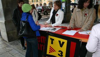 Recollide se signatures a Palma el 2004 en favor de continuar veient TV3. 