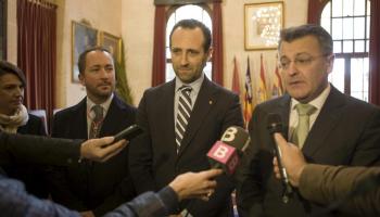 Bauzá, amb el batle de Ciutadella i el president del Consell menorquí en una anterior trobada.