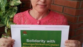 La presidenta de l'Assemblea Nacional Catalana, Carme Forcadell, també dóna suport a Sastre. 