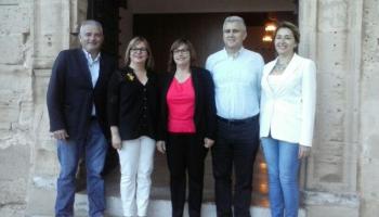 Jaume Font, Marilén i Margalida Capllonch, Josep Melià i Teresa Ferré, durant la presa de possessió del càrrec. 