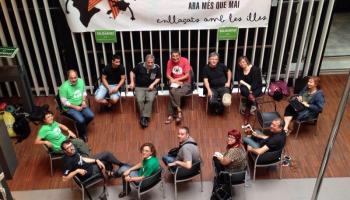 L'Associació Cultural del País Valencià també ha realitzat una acció simbòlica prou significativa: una vaga de fam de 24 hores en solidaritat amb Sastre.