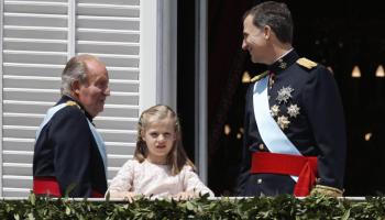 Passat, present i futur de la monarquia espanyola a la balconada del Palau Reial.