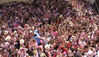 Centenars de persones a un dels actes de l'edició de l'any passat.