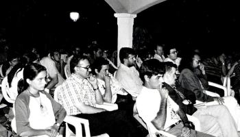 Imatge del públic que assistí a unes de les conferències els anys 90. 