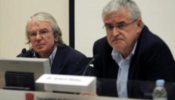 Josep Gatell, cap del Servei de Malalties Infeccioses del Clínic i el secretari de Salud Pública de la Generalitat, Antoni Mateu.