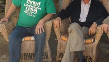 L'expresident Soler (a la dreta de la imatge) visità Jaume Sastre a la Casa Llarga durant la vaga de fam del docent.