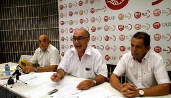 D'equera a dreta: Juan Vicente, exinspector accidental i des d'avui docent; Pere Ríos, portaveu d'Adide i Paco García, vicepresident d'Adide. 