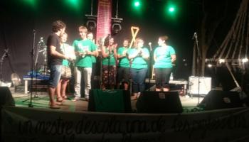 L'Assemblea de Docents va rebre el Premi Joan Mascaró de la mà de l'OCB de Santa Margalida.