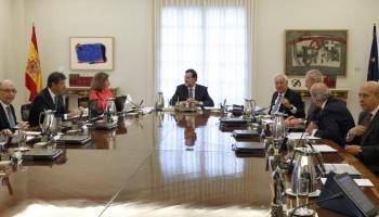 Imatge de Rajoy i els ministres durant el Consell de Ministres extraordinari d'aquest dilluns. 