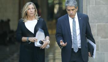 La vicepresidenta Joana Ortega destaca l'excepcional mobilització de voluntaris per assistir al 9-N. A la imatge, Ortega al costat del portaveu de la Generalitat, Francesc Oms.