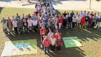Els candidats i candidates a les primàries de MÉS al Parlament, el Consell de Mallorca i Cort s'han fet aquest dissabte una fotografia al Parc de la Mar de Palma. 
