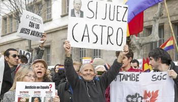 Concentració als jutjats de Via Alemanya el dia que la germana del rei declarà davant el jutge.