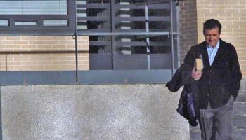 L'expresident abandonant el mòdul de règim obert del centre penitenciari de Segòvia.