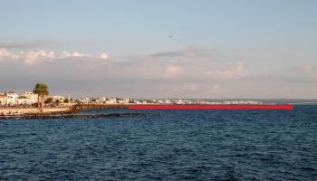 Fotomuntatge de l'impacte visual del dic de 235 metres projectat en l'ampliació del port del Molinar.