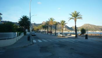 Alternativa ha denunciat que ha arribat el mes de desembre i que la primera el Port de Pollença es troba completament buida però “intacta” sense que s'hagin iniciat les obres de semipeationització. El partit considera que aquesta situació és “preocupant”.