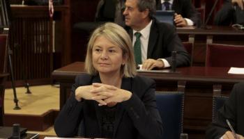 La consellera afirma que s'han tergiversat les paraules de l'exdirector general d'Educació.