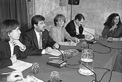 Francesc Antich presidí la reunió constituent de la comissió.