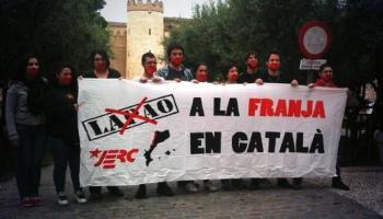 Protesta dels joves d'Esquerra contra la denominació aprovada per les Corts aragoneses.