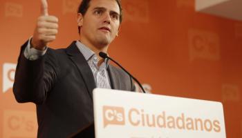 Rivera (C's) acusa Mas de voler tapar la corrupció de Convergència amb la bandera fins al setembre