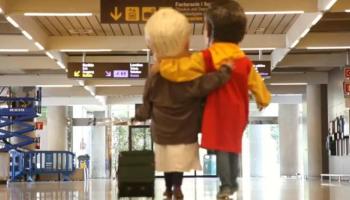 Fotograma del vídeo en què en Pep Toni 'recull' en Miquel del Forn de sa Pelleteria.