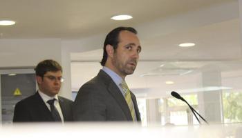 El tribunal explica que calen diligències per a determinar els fets i per tant no es pot inadmetre la querella. La interlocutòria és ferma i no es pot recórrer.