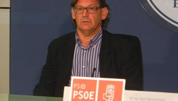 El diputat creu comparable la situació dels dos últims presidents del Govern del PP. 