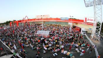 Pimeco i Afedeco asseguren que Bauhaus "incompleix" la llei de comerç obrint els diumenges.