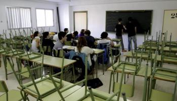 La UOB reclama que la convocatòria d'oposicions tan a primària com a secundària durant l'any 2015. 