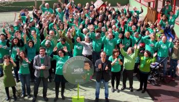 Barceló amb la resta de candidats de MÉS i professionals del sector educatiu aquest dissabte a l'Escola Graduada. 