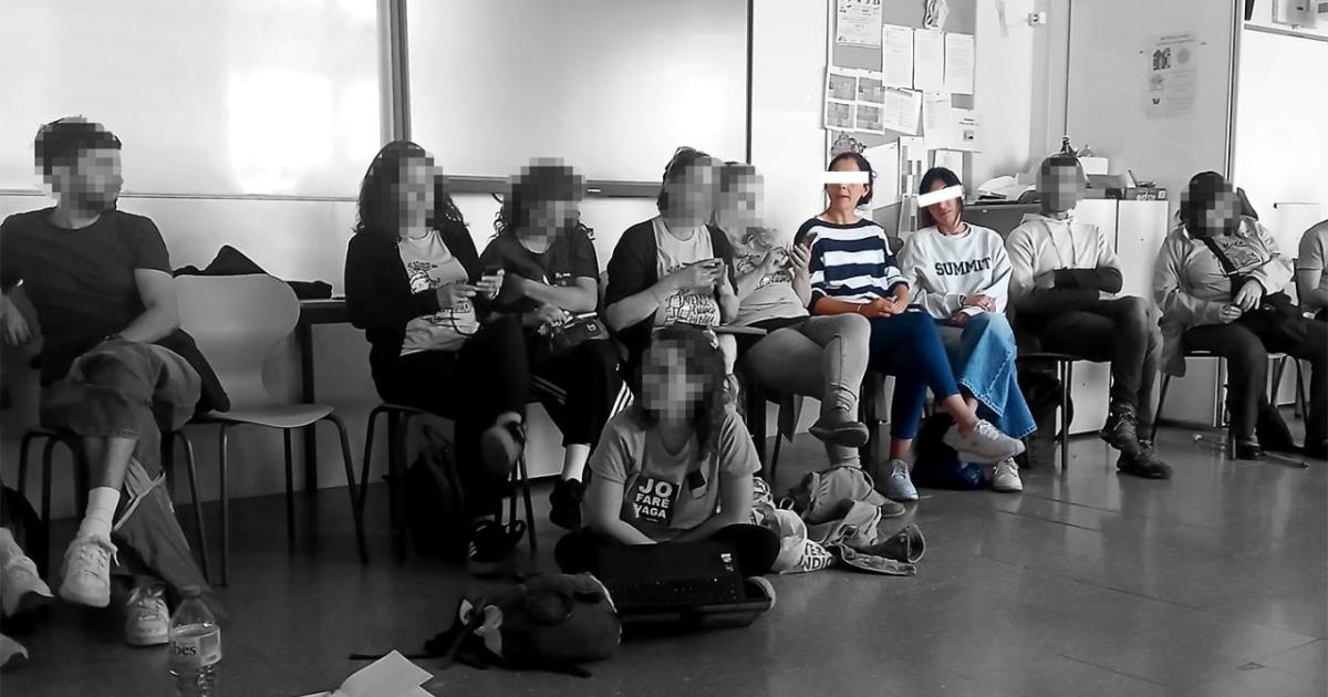 Descobreixen dues policies infiltrades en una assemblea de docents a Barcelona