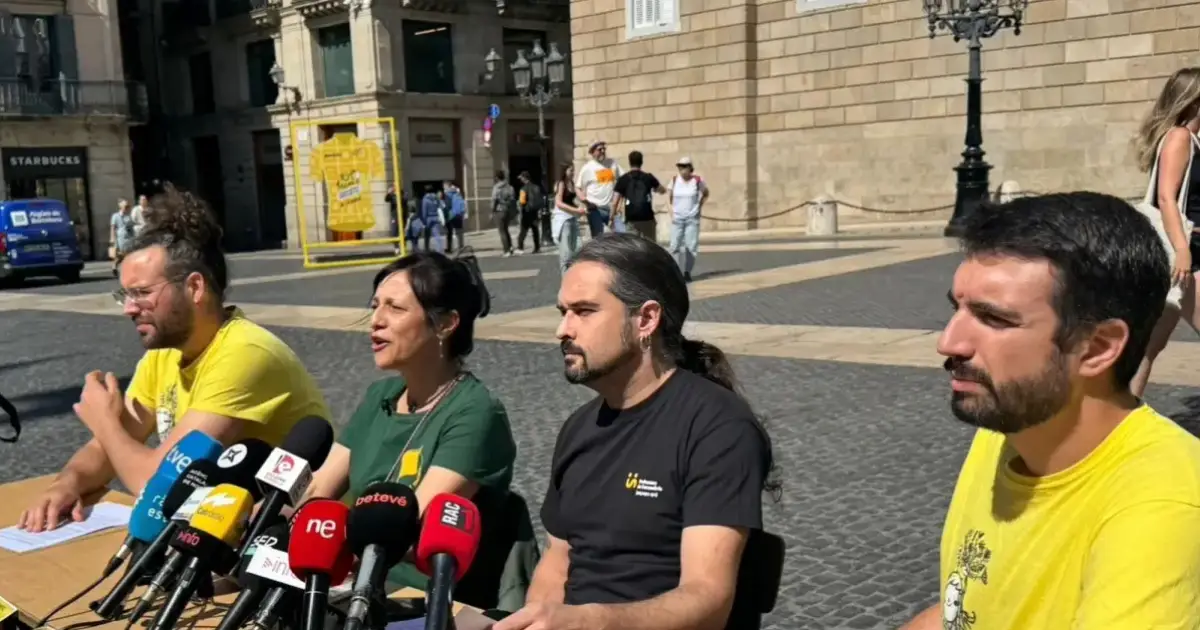 Demanen la destitució de Trapero per la infiltració de mossos entre docents